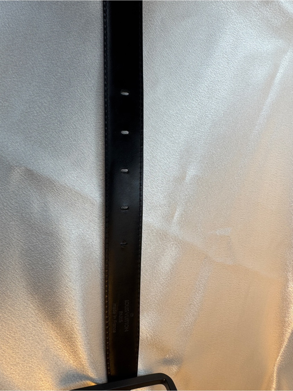 Louis Vuitton Black EPI Leather Belt w/ Gold Buckle (Signature Hardware) 85/34 - Picture 13 of 16